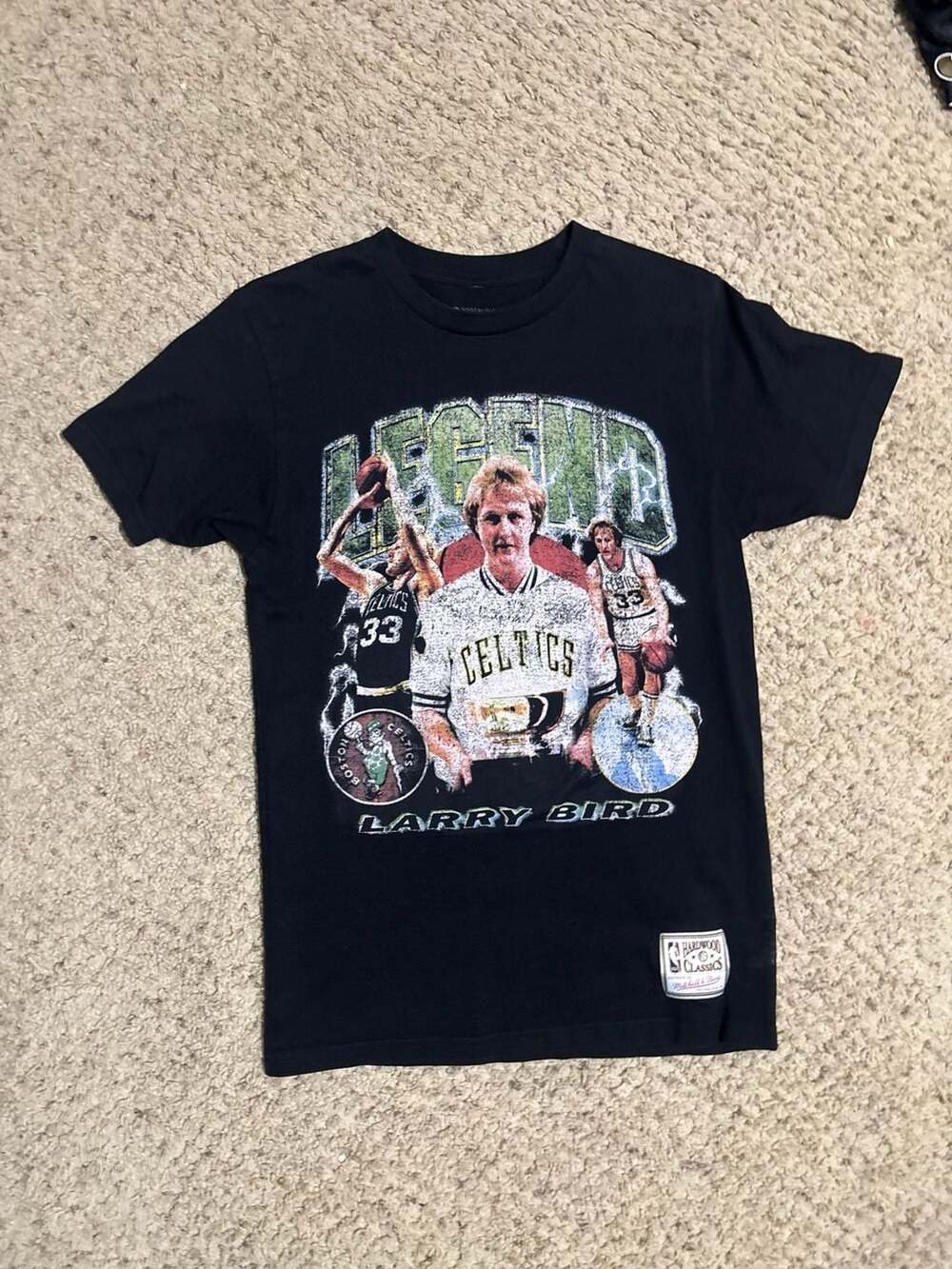 Mitchell & Ness Boston Celtics Larry Bird Legend Graphic T-Shirt
